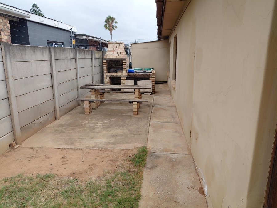 4 Bedroom Property for Sale in Manor Heights Eastern Cape